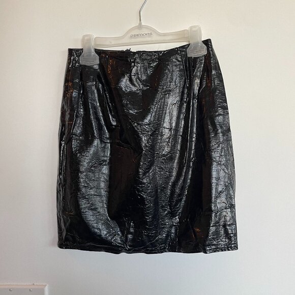 Crinkle Faux Leather Mini Skirt - Picture 2 of 8